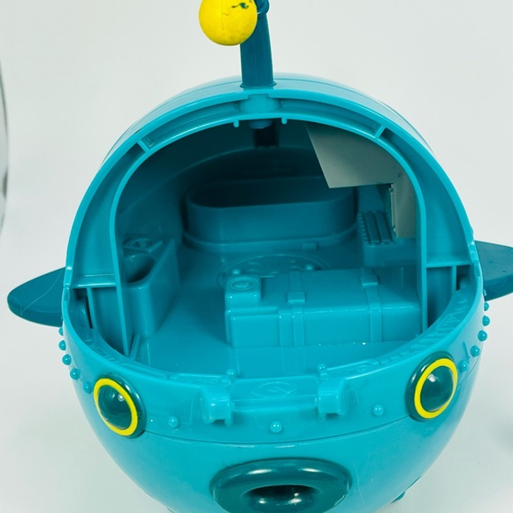 Octonauts Gup A  Mission Vehicle Submarine W/Captain Barnacle Figure NO WINDOW - Picture 5 of 9